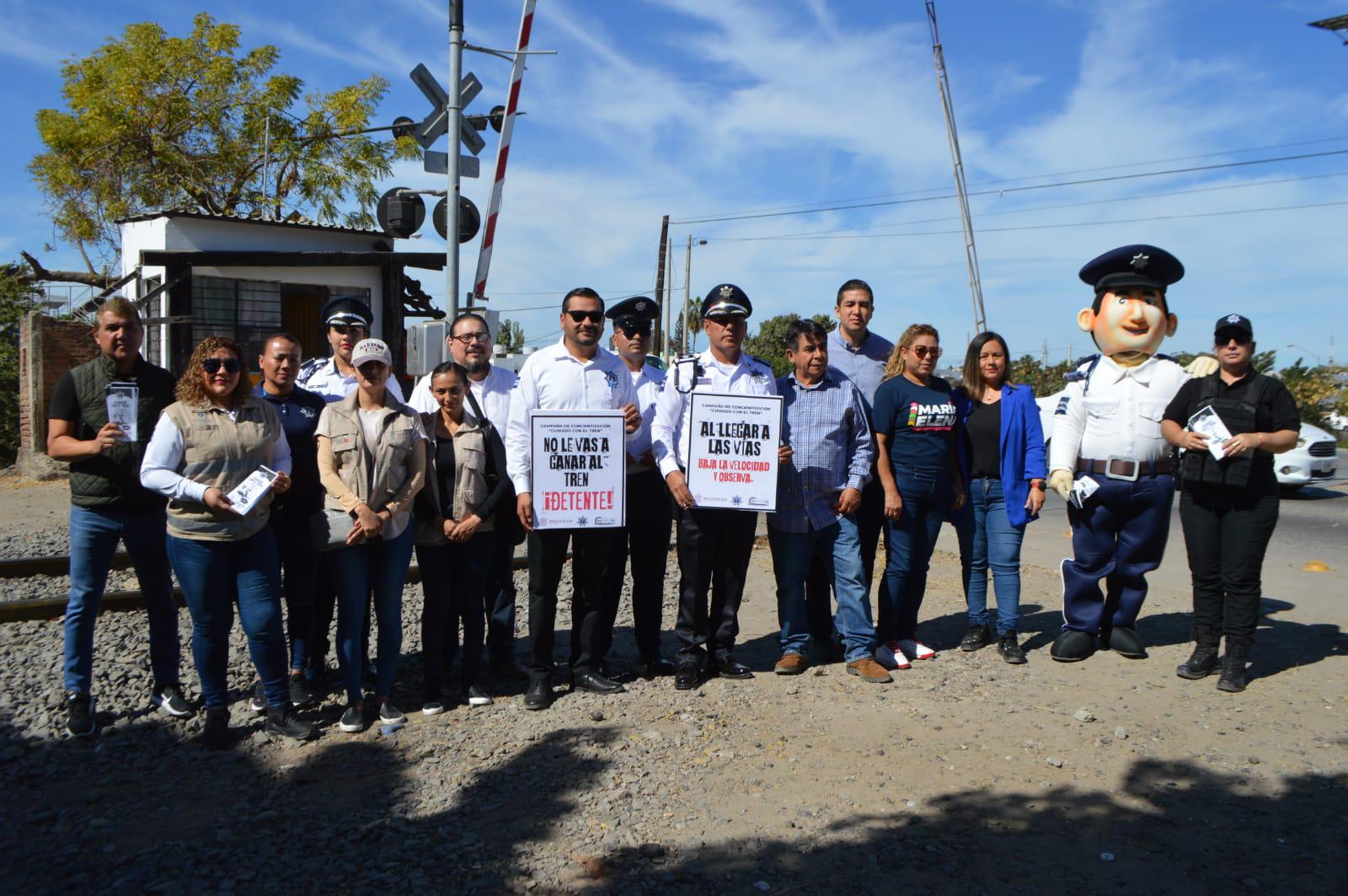 $!Buscan evitar accidentes con el tren; amplían campaña en Mazatlán