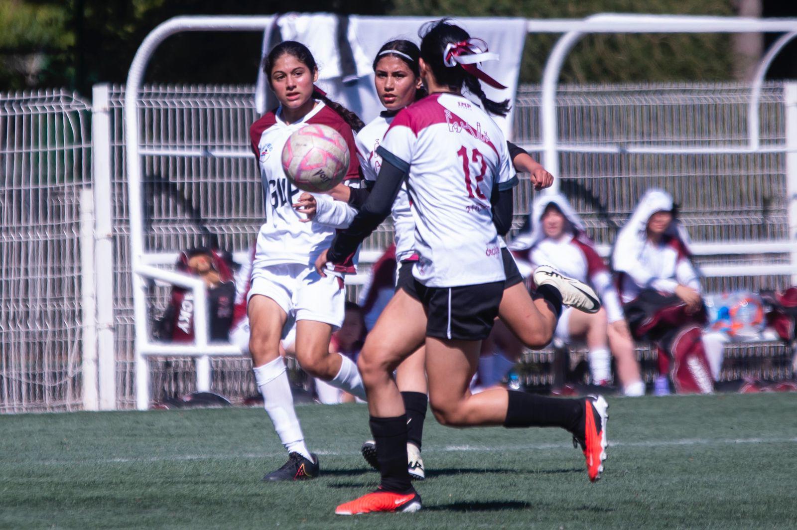 $!Mazatlán y Culiacán van por el oro ante Ahome en finales de futbol femenil