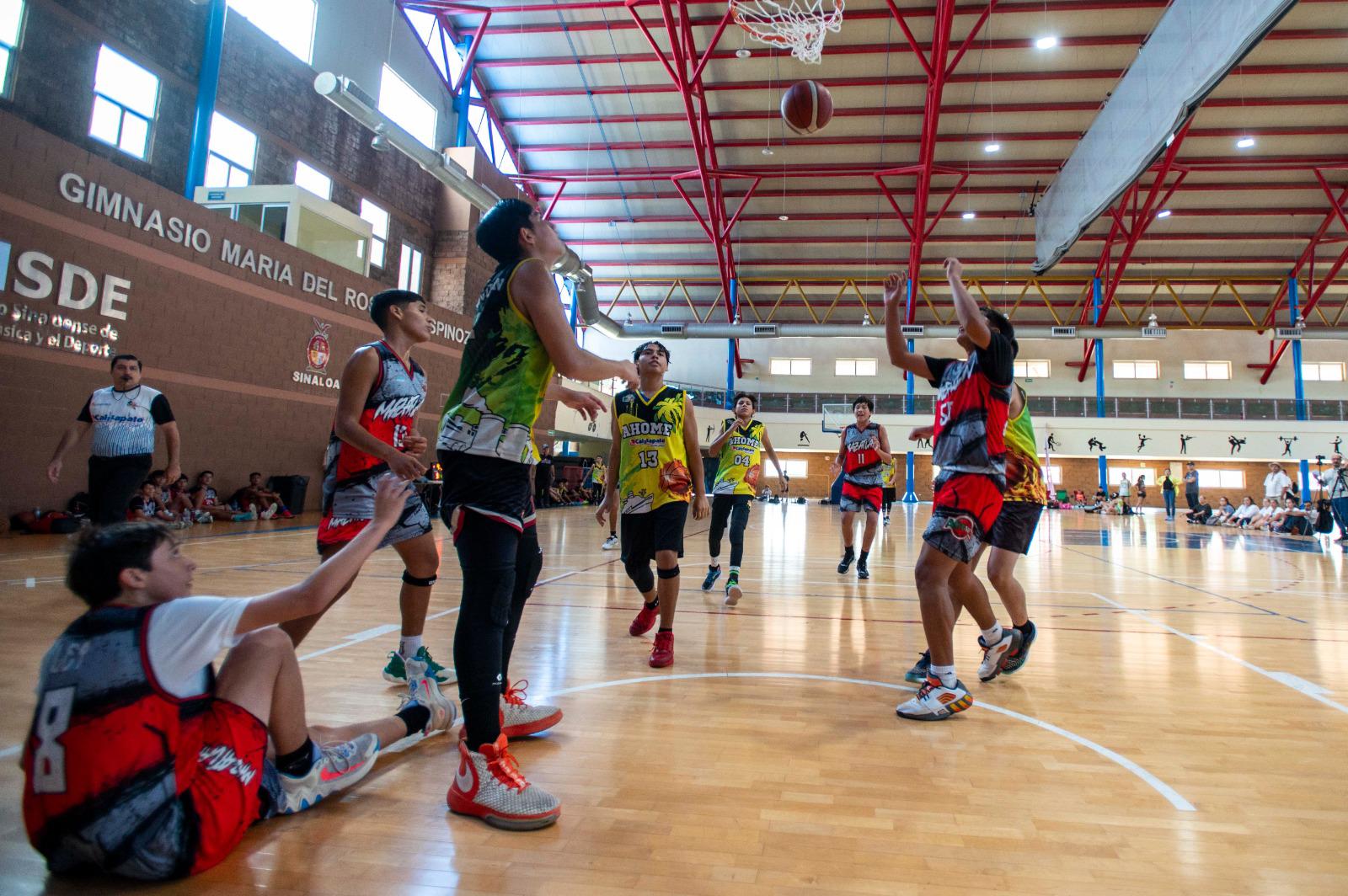 $!Culiacán y Ahome, dominan Estatal de Basquetbol U14