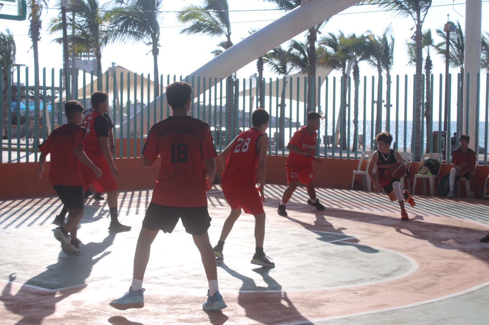 $!Arranca Liga de Baloncesto Imdem en el Parque Martiniano Carvajal