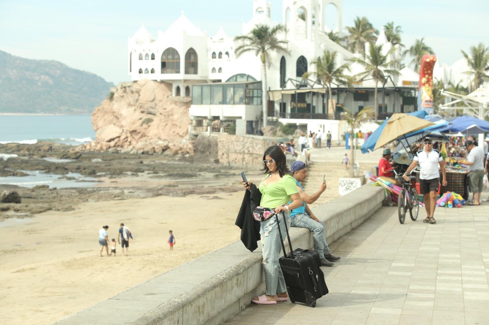 $!Turistas siguen llegando a Mazatlán pese a la cuesta de enero