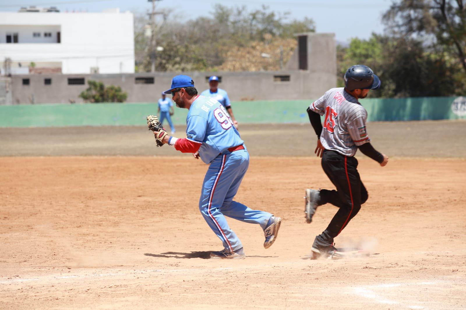 $!SUTERM electriza a Halcones en playoffs de Liga 40 Años y Más