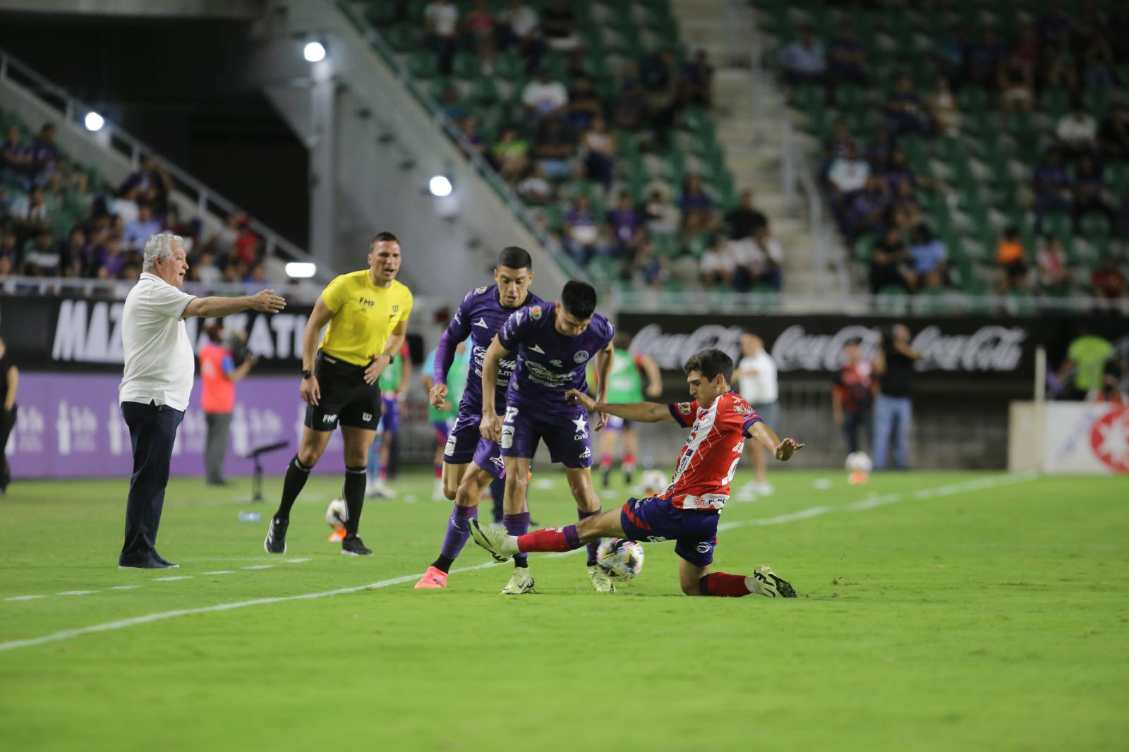 $!Mazatlán saca empate de último minuto ante Atlético de San Luis