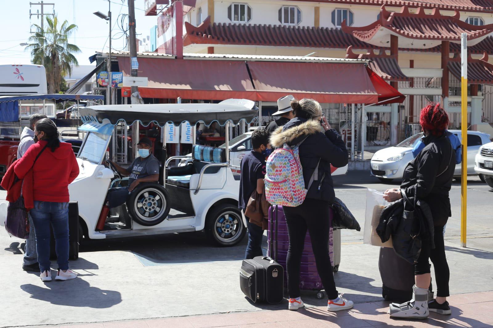 $!En la Central de Autobuses de Mazatlán esperan llegada de más de mil personas al día por Carnaval