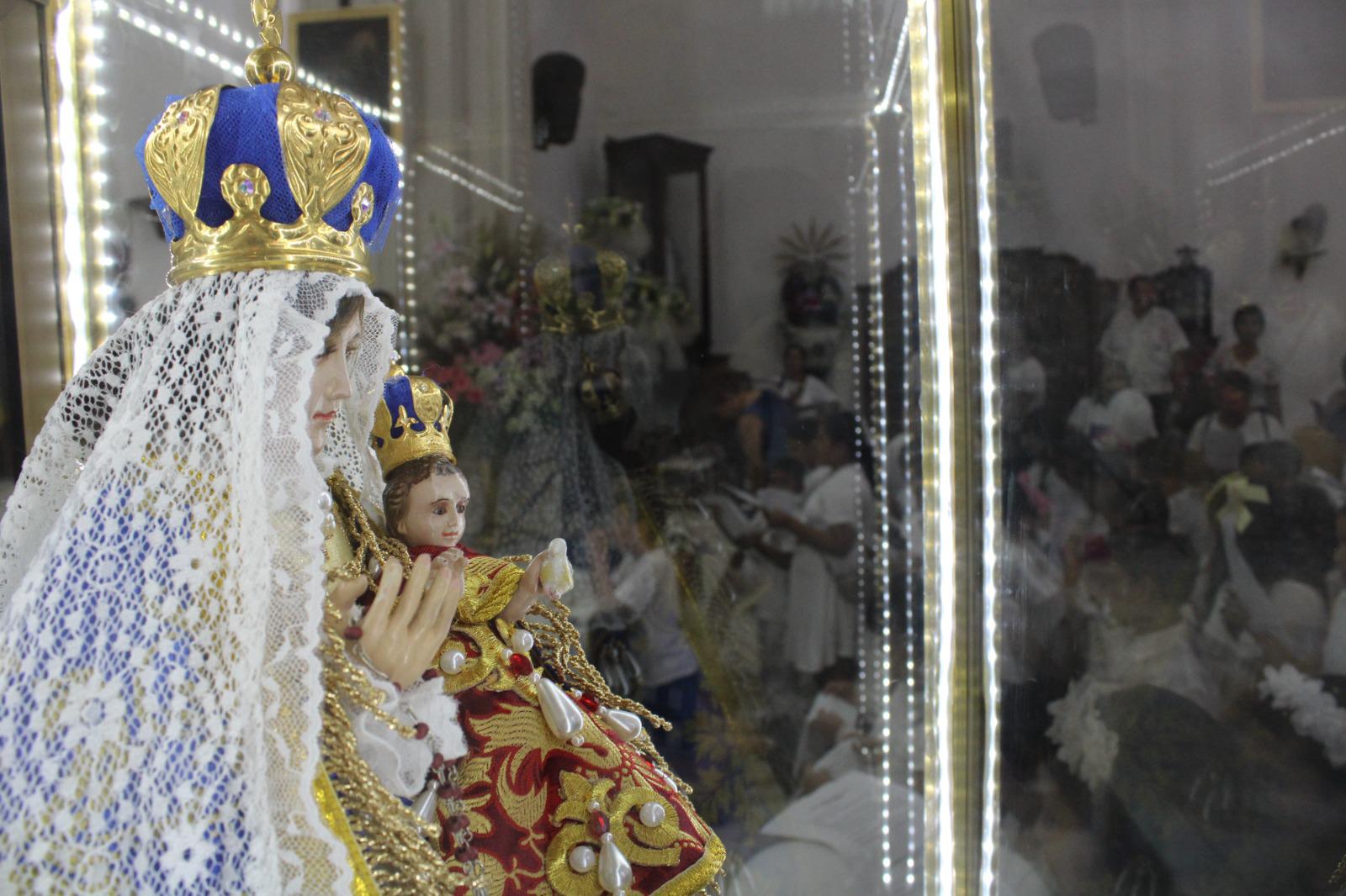 $!Pese a lluvia, niños ofrendan su alegría y peregrinar a la Virgen de Rosario