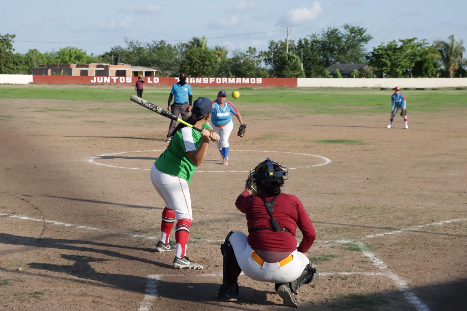 $!Renuevan estadio de beisbol y softbol en Matadero