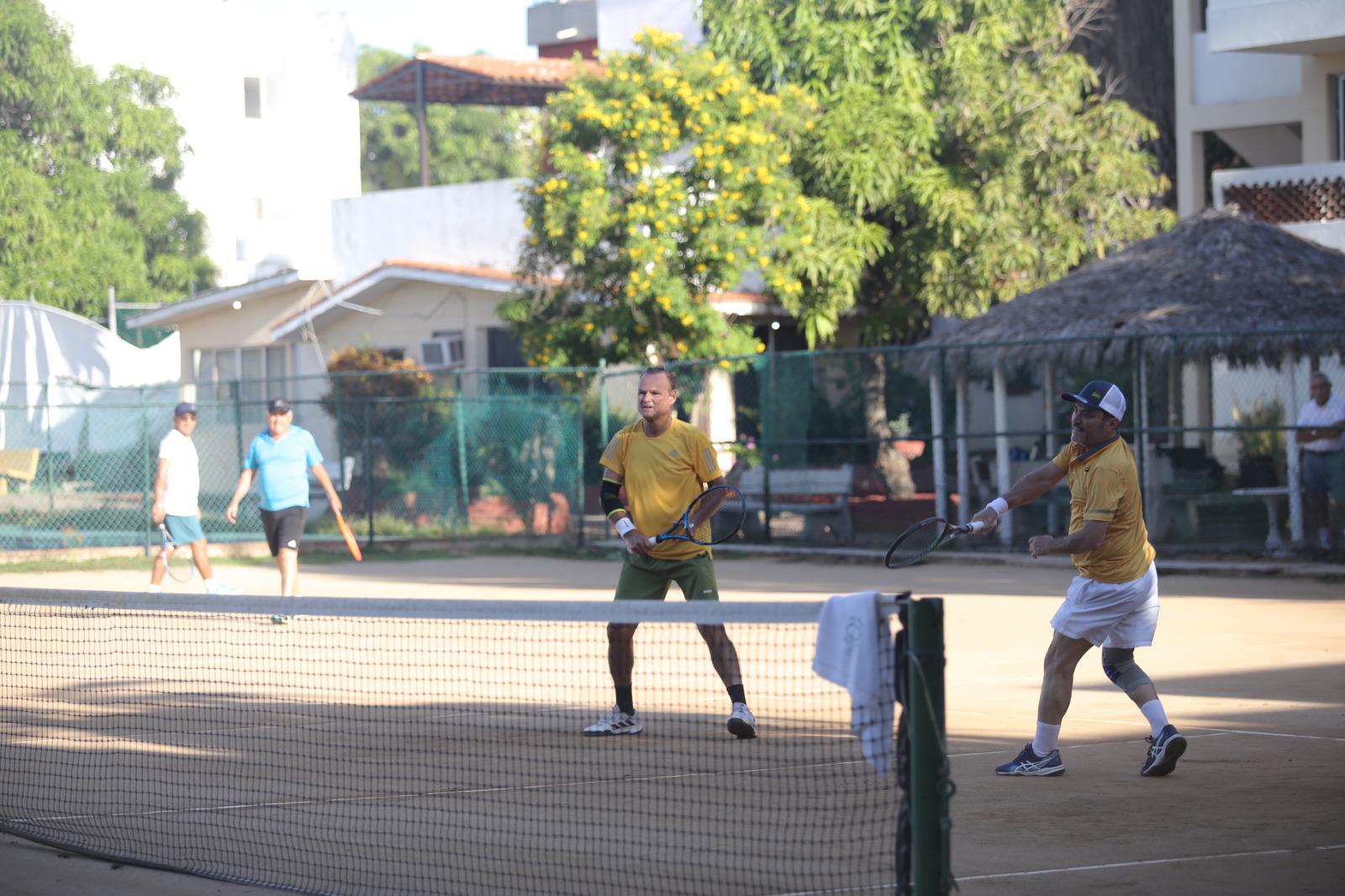 $!Ruiz y Gamboa levantan el título de Dobles en Racquet Las Gaviotas