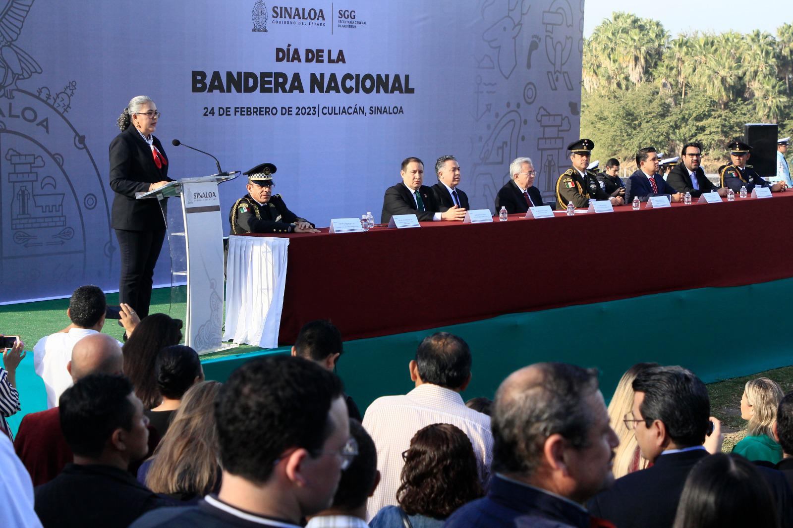 $!Conmemoran con abanderamiento de escoltas escolares en Culiacán