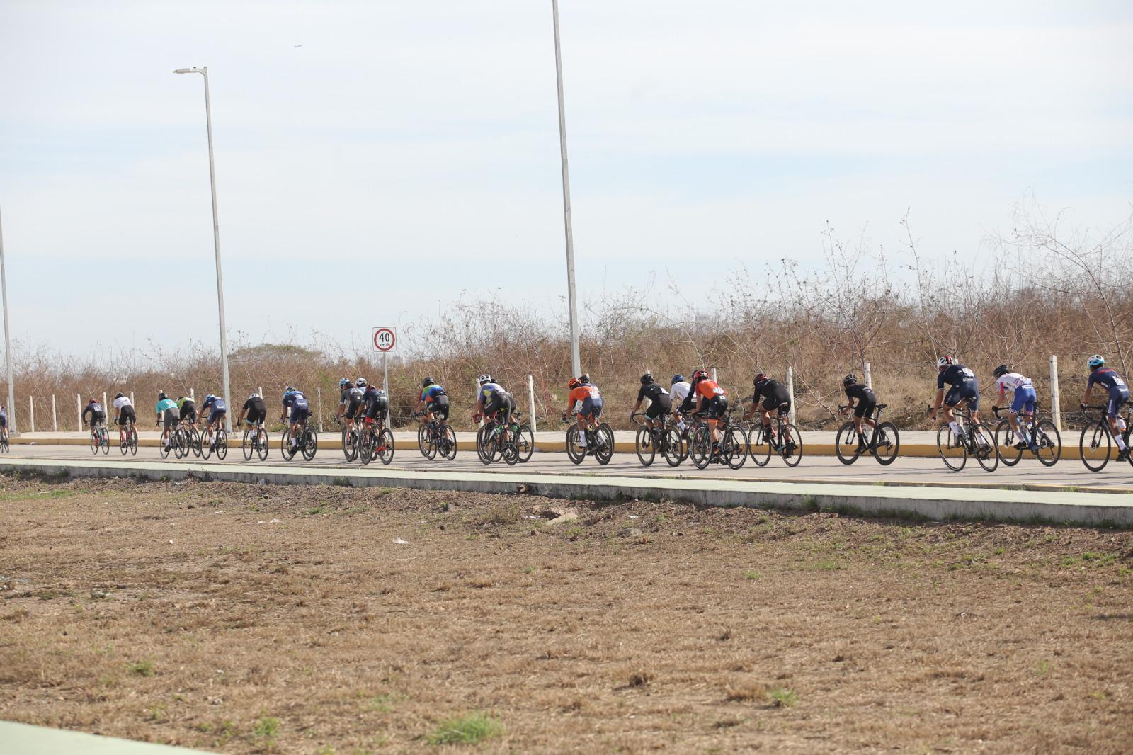 $!Carlos García y Jaqueline Tamez conquistan el critérium del Tour Venados Serial