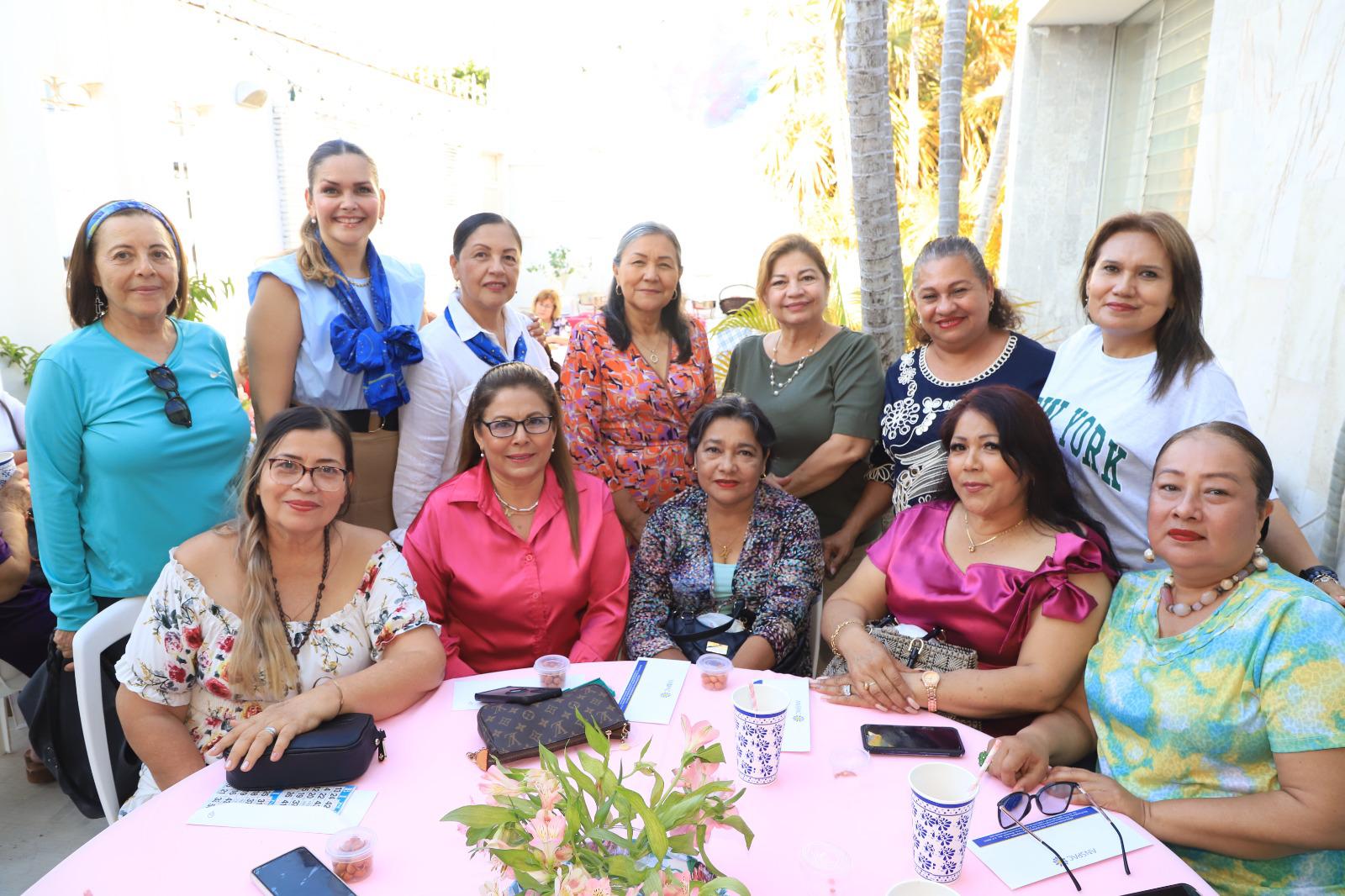 $!Muy divertida tarde pasaron las mamás de Anspac Mazatlán.