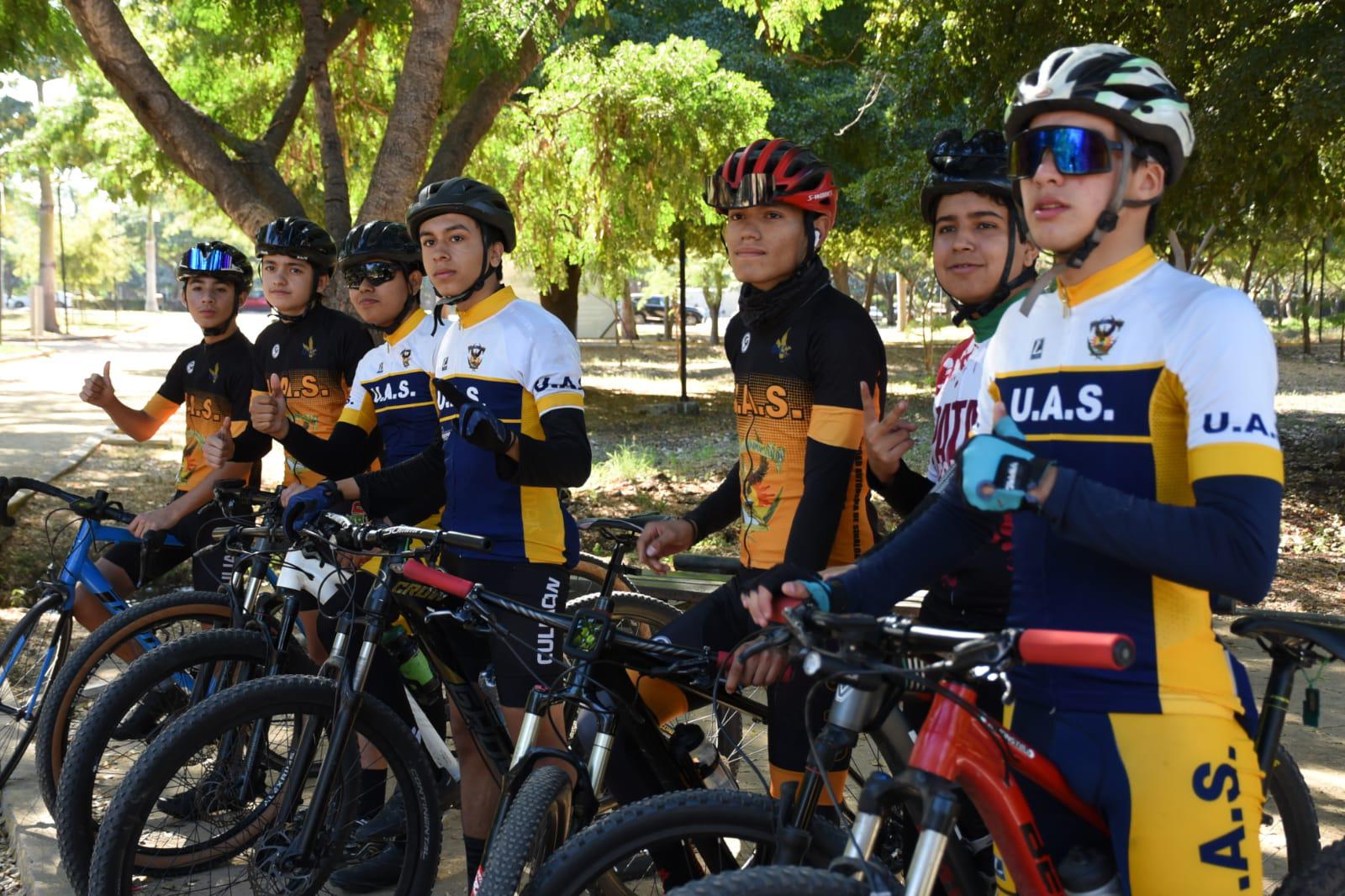 $!Se alista equipo de ciclismo de montaña de la UAS para la fase estatal de los Juegos Conade