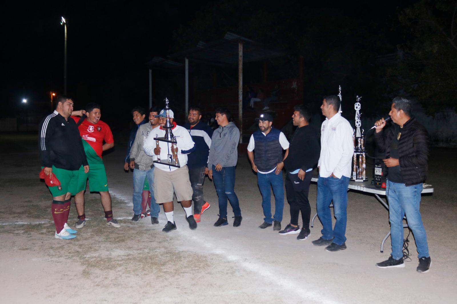 $!Gordi-Buenos es tricampeón del Futbol Pesos Pesados de Escuinapa