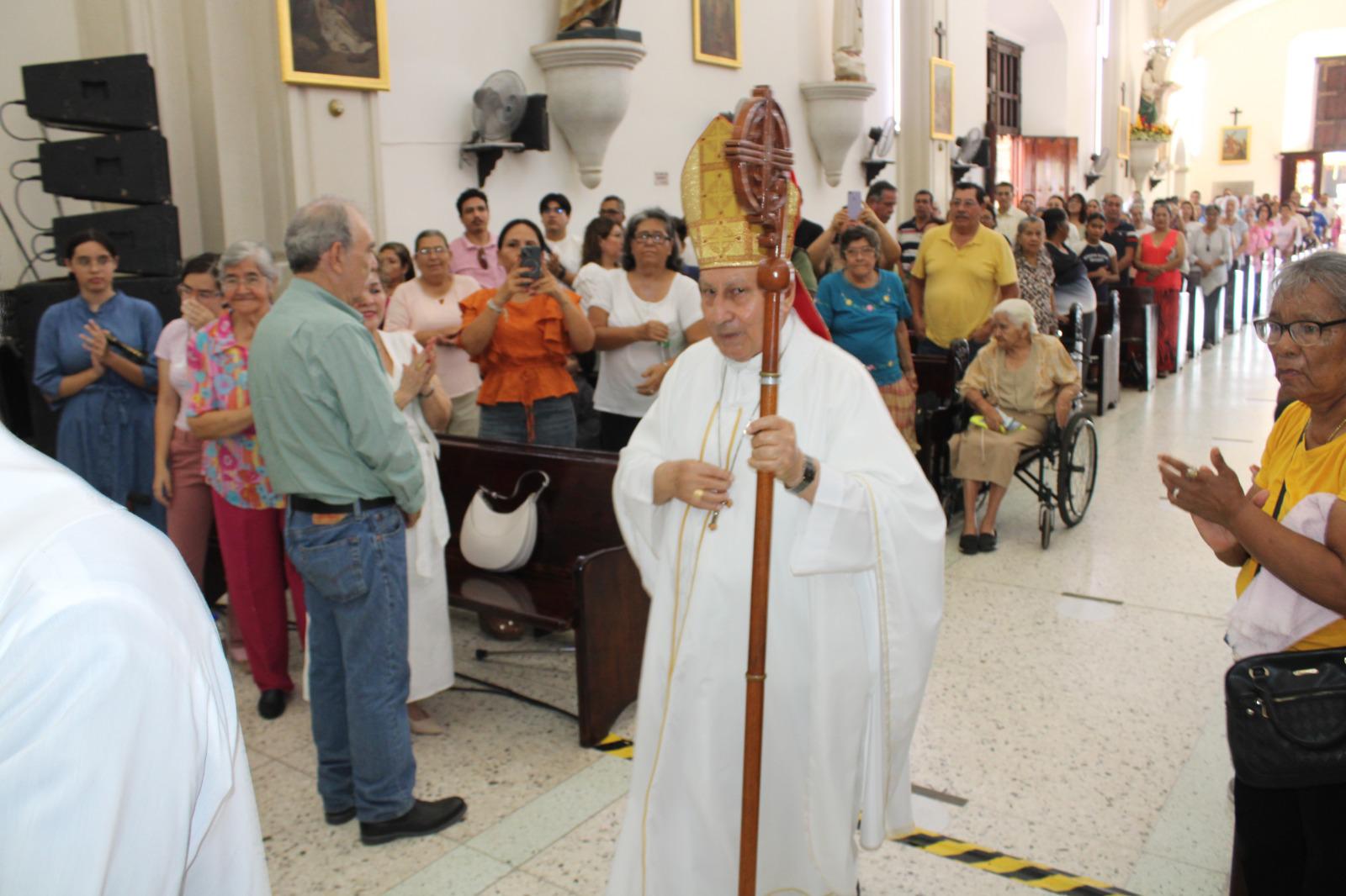 $!Obispo llama a fieles de la Virgen del Rosario a fomentar el respeto al prójimo