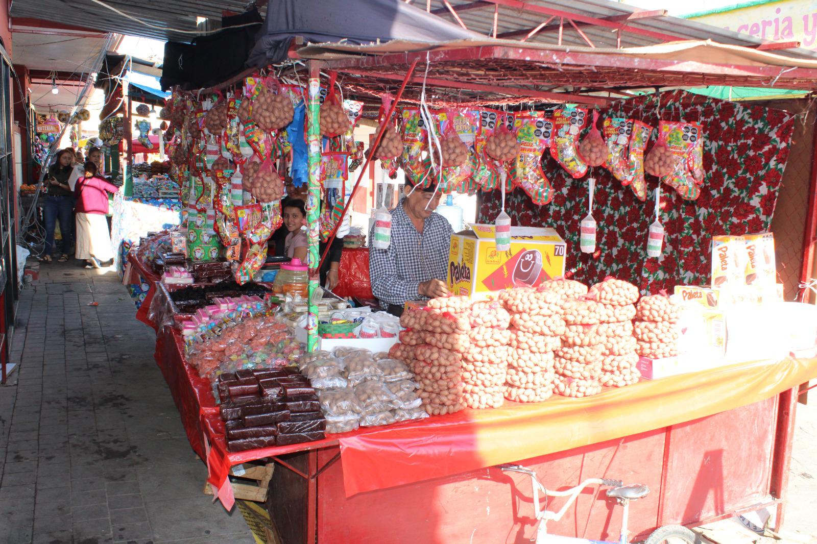 $!Realizan la tradicional Verbena Navideña en el mercado Miguel Hidalgo en Rosario