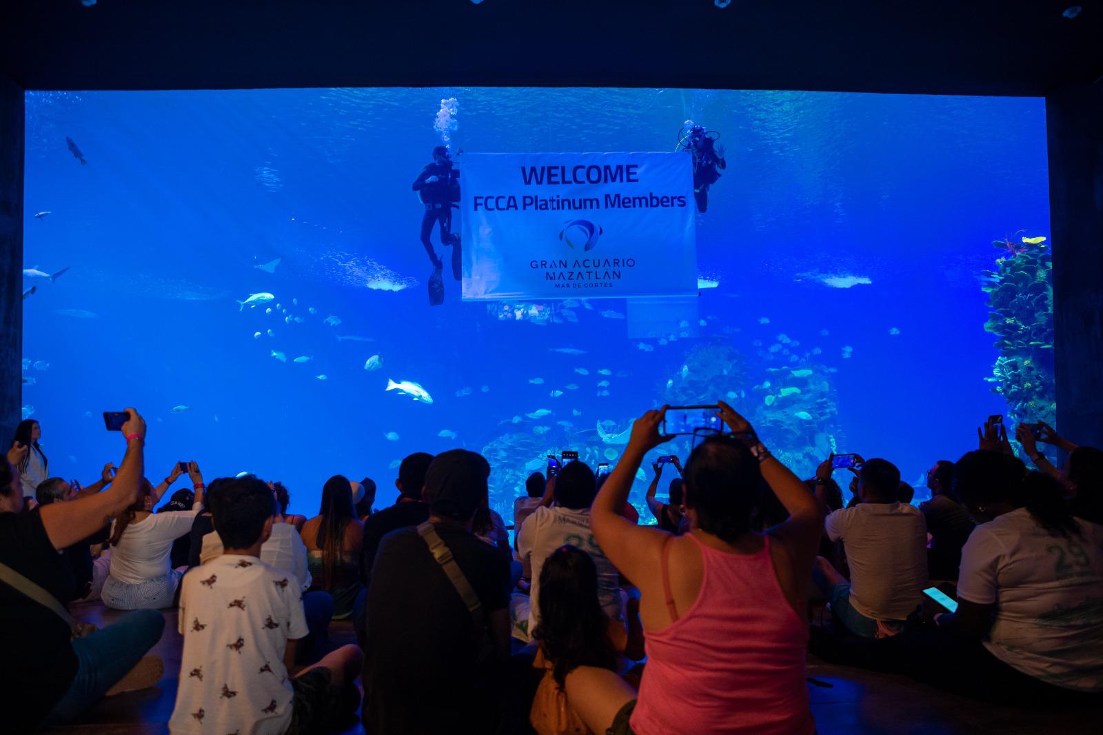 $!Congresistas de la FCCA disfrutan del Gran Acuario Mazatlán