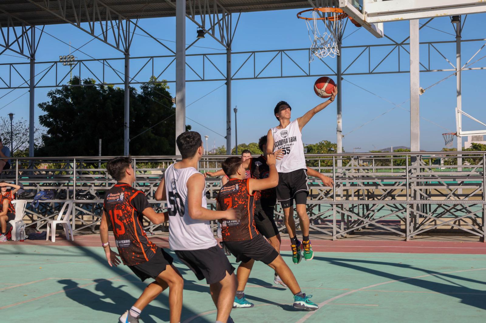 $!Arde la duela con los partidos de la Copa de Baloncesto Mazatlán 2024