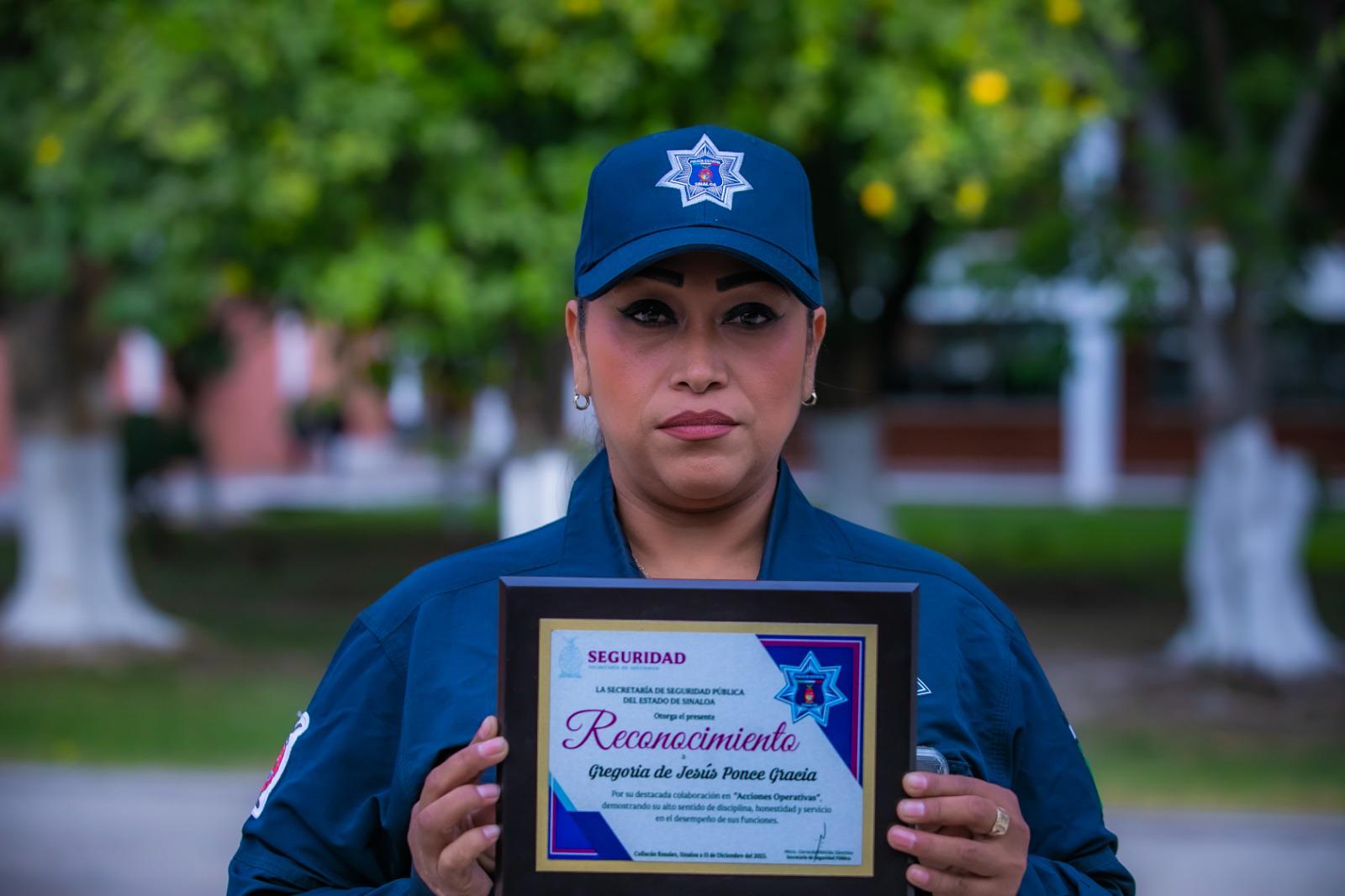 $!Festejan en Culiacán a los policías estatales en su día