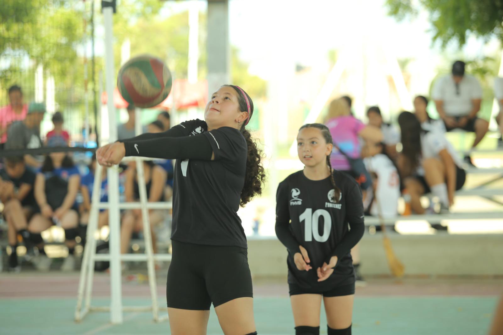 $!Clubes duranguenses se apoderan del Circuito Sinaloense de Voleibol