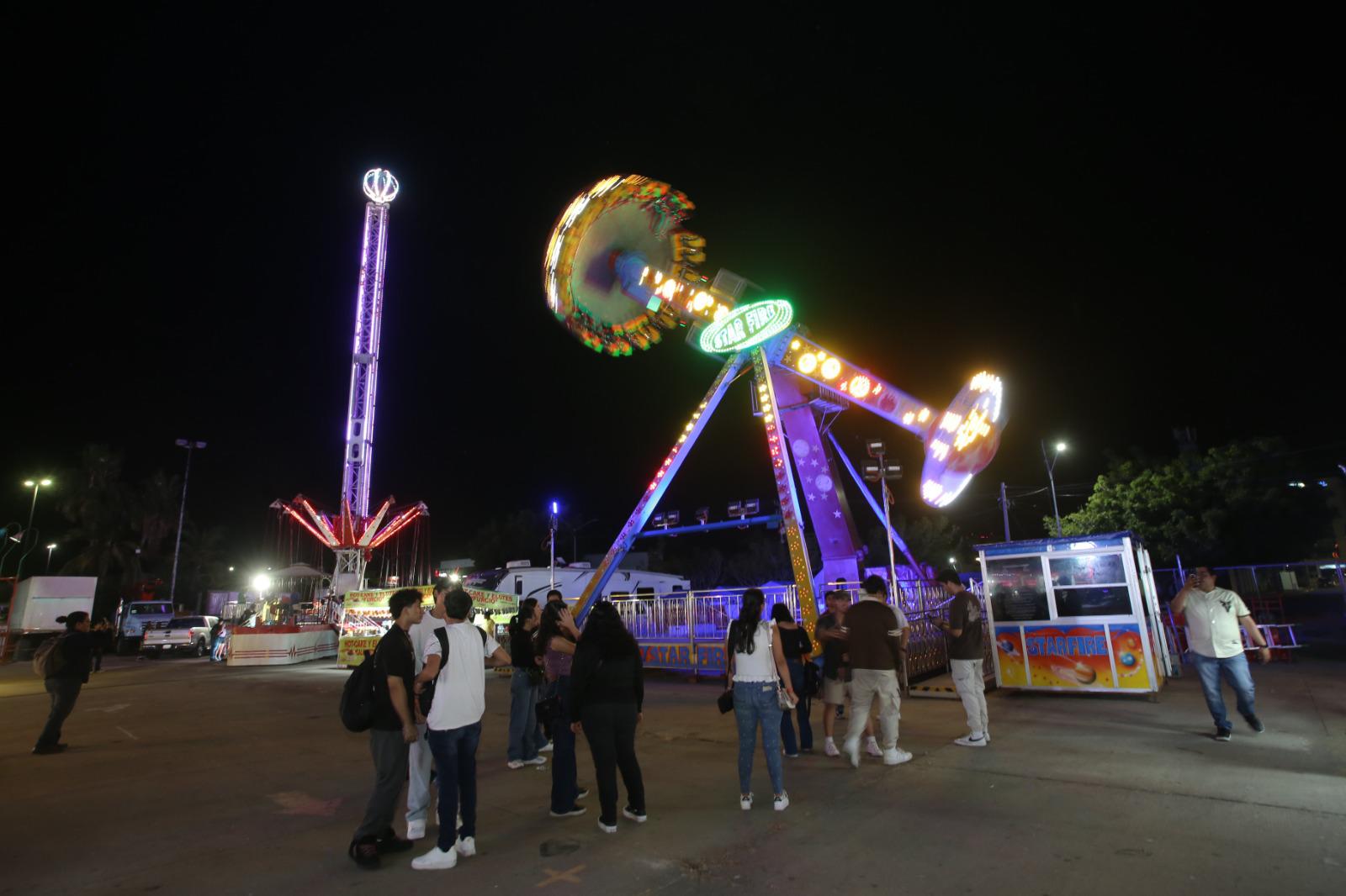 $!Dan banderazo a la edición 39 de la Expo Feria Canaco en Mazatlán