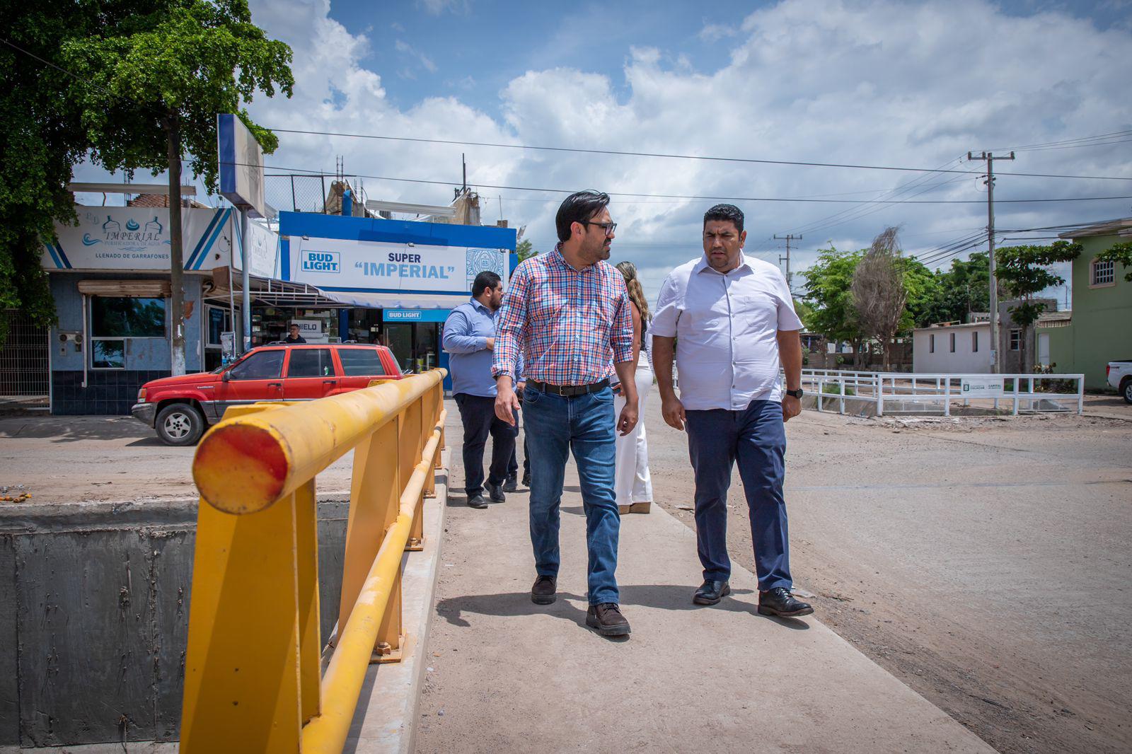 $!Ordena Alcalde de Culiacán instalación de barandal en canal de Chulavista