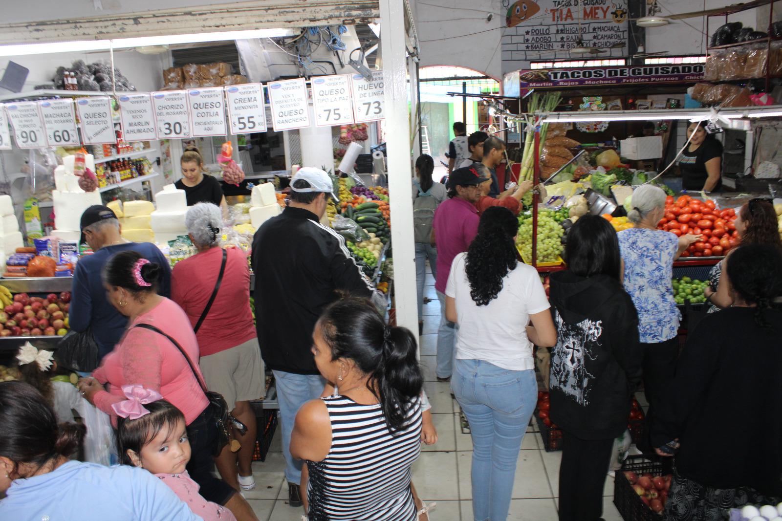 $!Realizan la tradicional Verbena Navideña en el mercado Miguel Hidalgo en Rosario