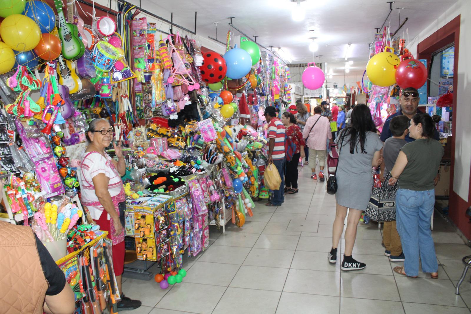 $!Realizan la tradicional Verbena Navideña en el mercado Miguel Hidalgo en Rosario