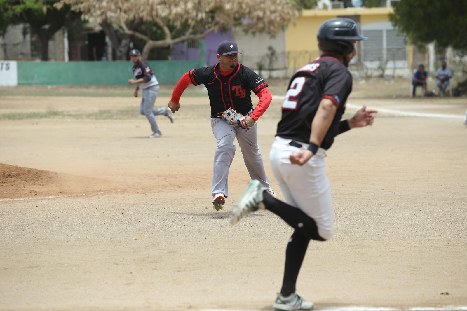 $!Maz-Ver Bienes Raíces llega a los playoffs del Polluelos con nueve triunfos al hilo