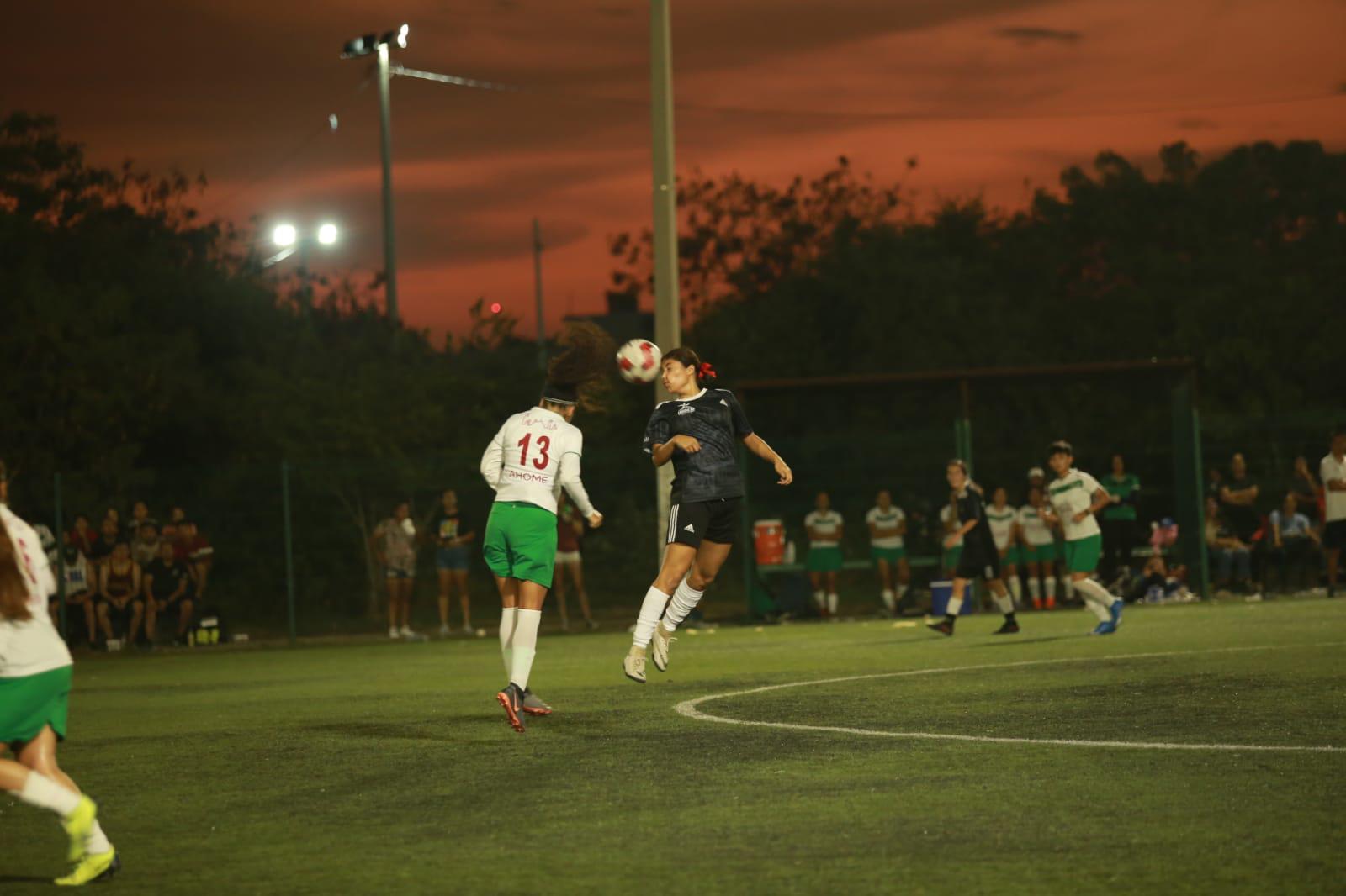 $!Mazatlán se perfila a la final en Estatal Femenil de Futbol