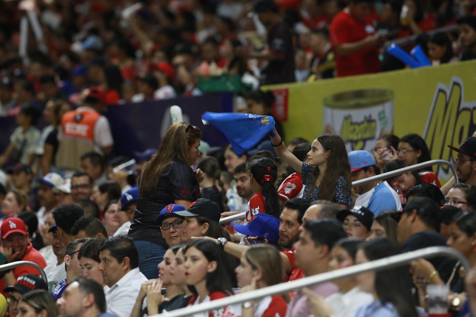 $!Venados barre en los inaugurales a Charros de Jalisco