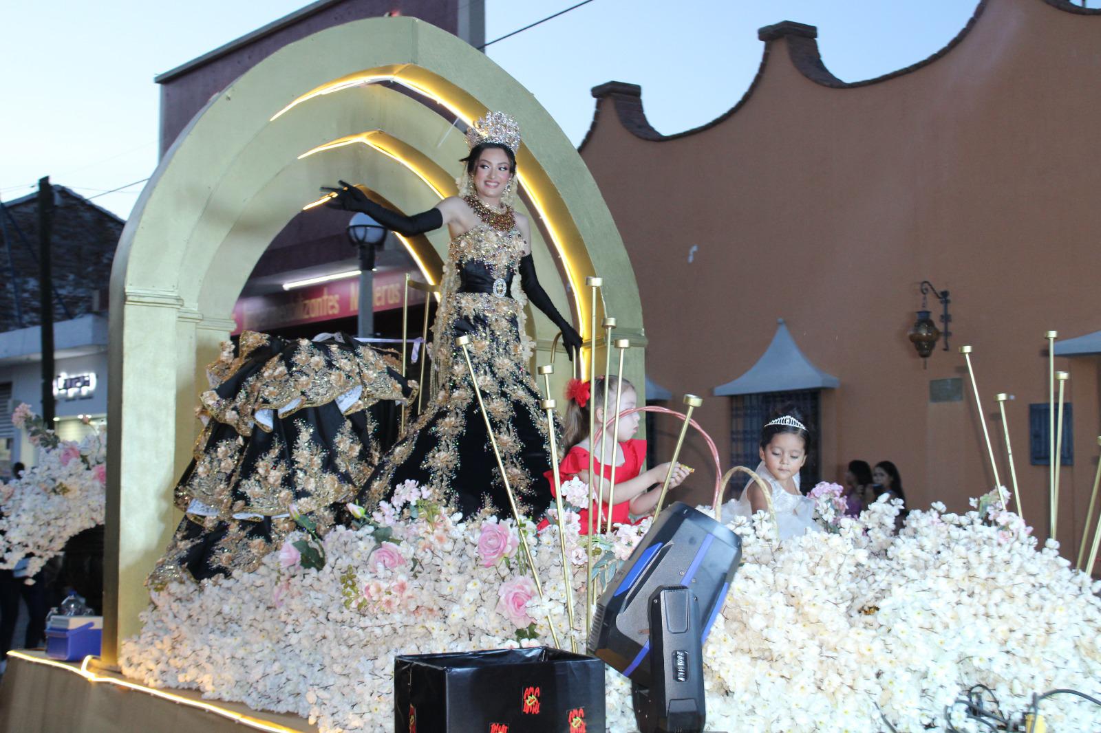 $!Se llenan de fiesta las calles de Rosario con el desfile de la Primavera