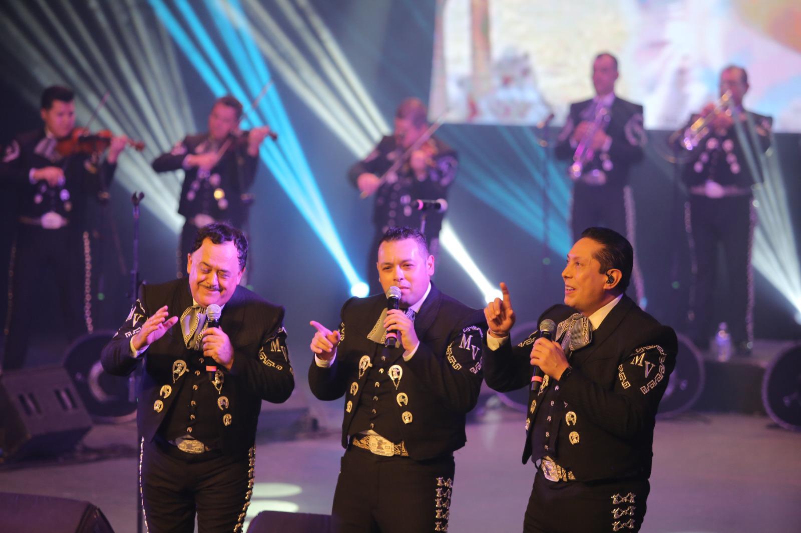 $!Emblemáticas melodías hicieron que el público pasara una inolvidable velada junto a la agrupación de mariachi más longeva de México.