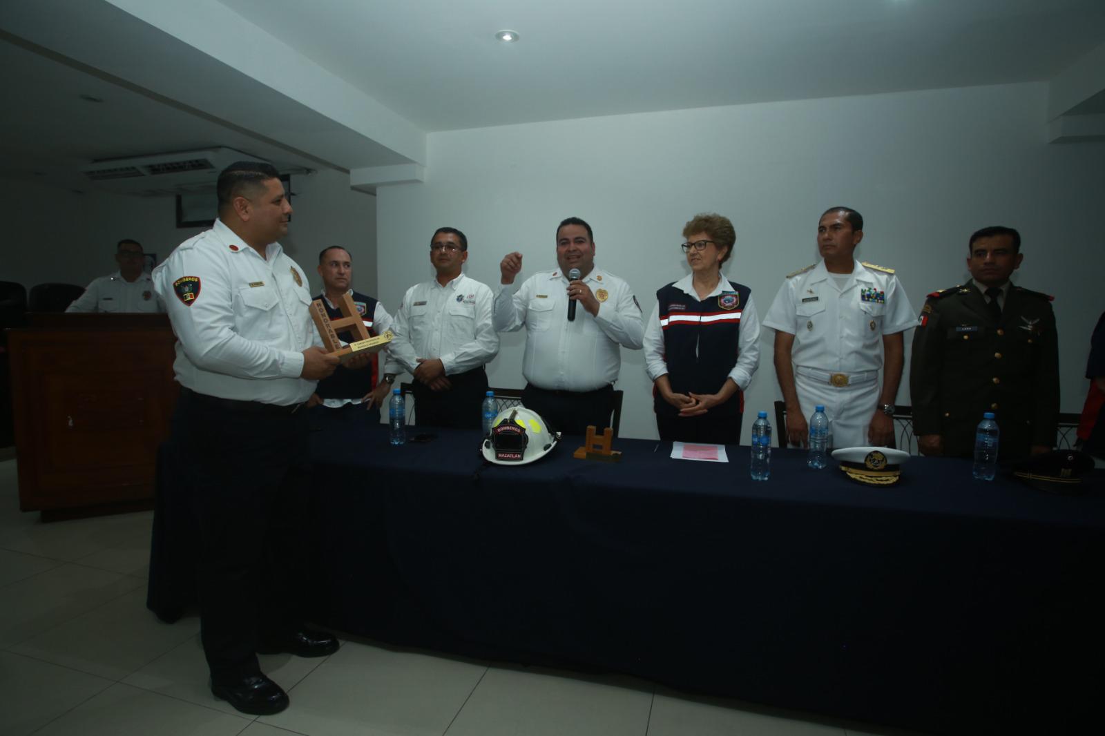 $!Saúl Robles es el nuevo comandante de Bomberos Mazatlán