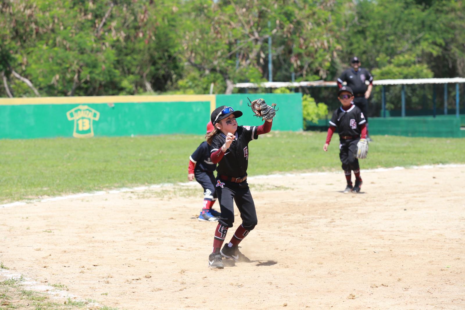 $!Sufre en debut el anfitrión Liga Quintero en Nacional Escuelita