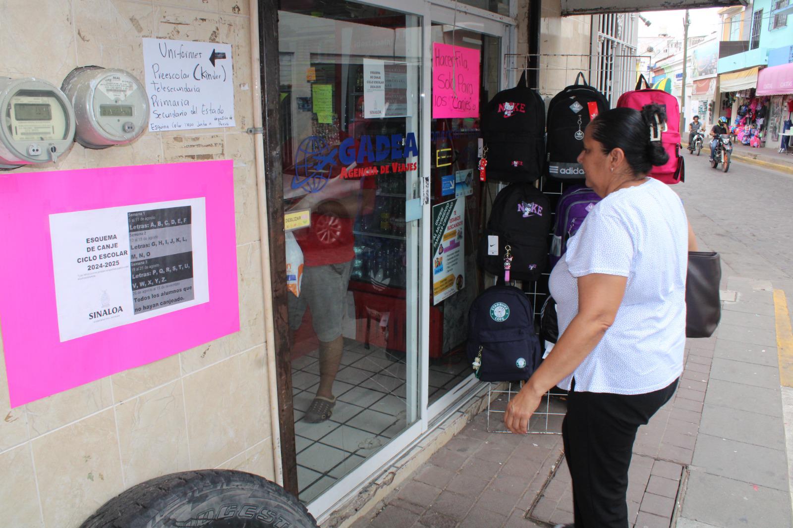 $!Responsables de centros de canje de uniforme y útiles en Rosario piden no esperar hasta el final