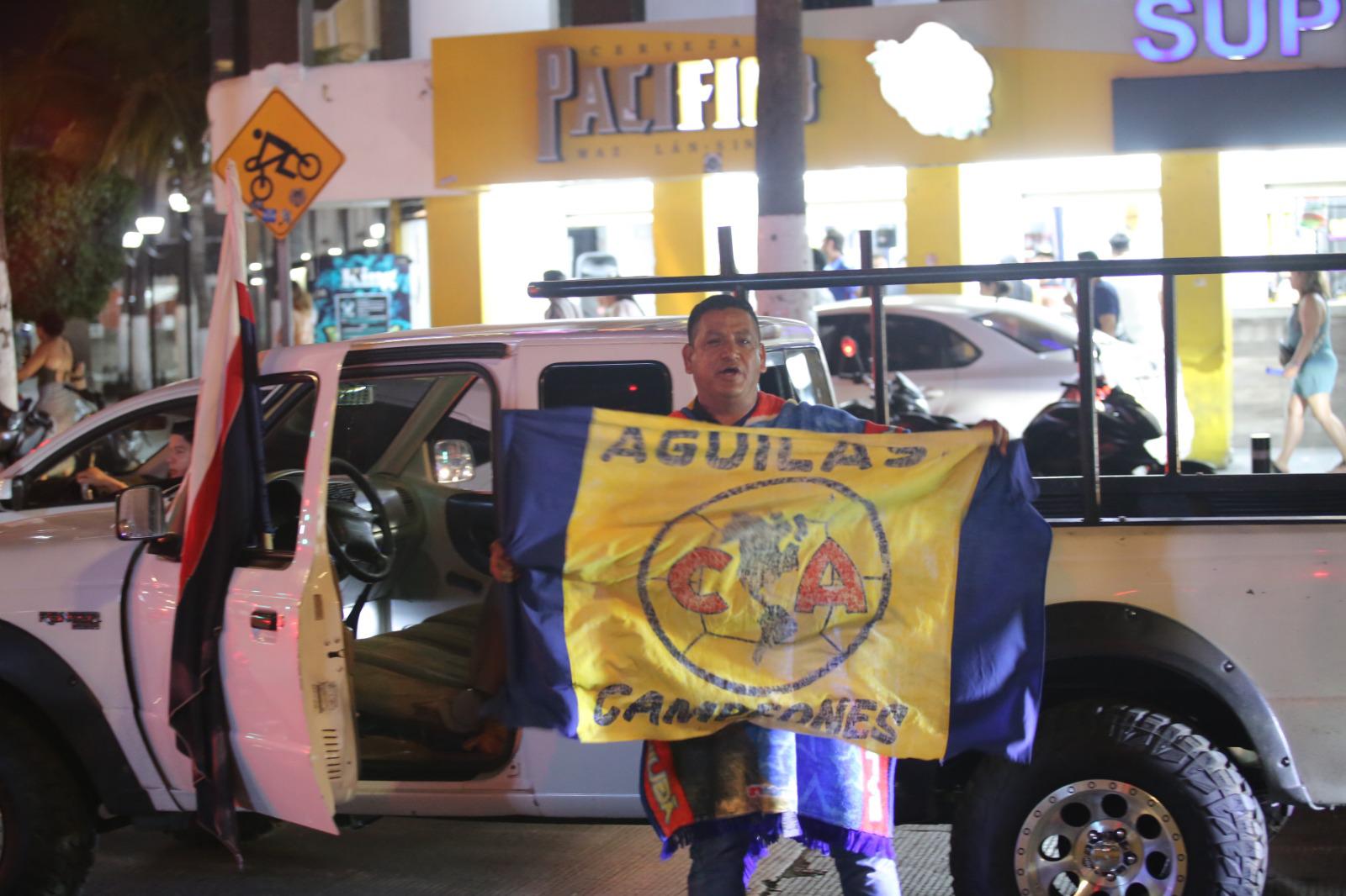 $!FOTOS | Afición del América toma el Malecón de Mazatlán para celebrar el bicampeonato