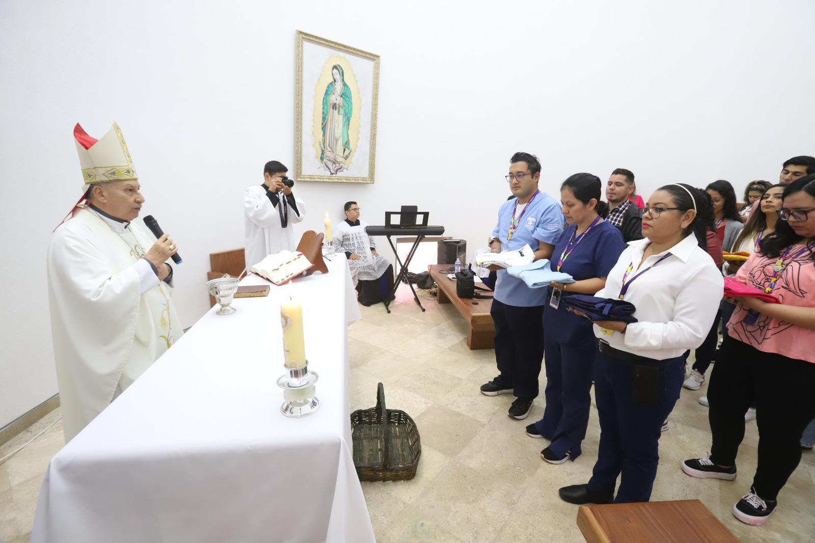 $!Bendice Obispo a directivos, donantes, personal, voluntarios, pacientes y familias del CRIT Mazatlán