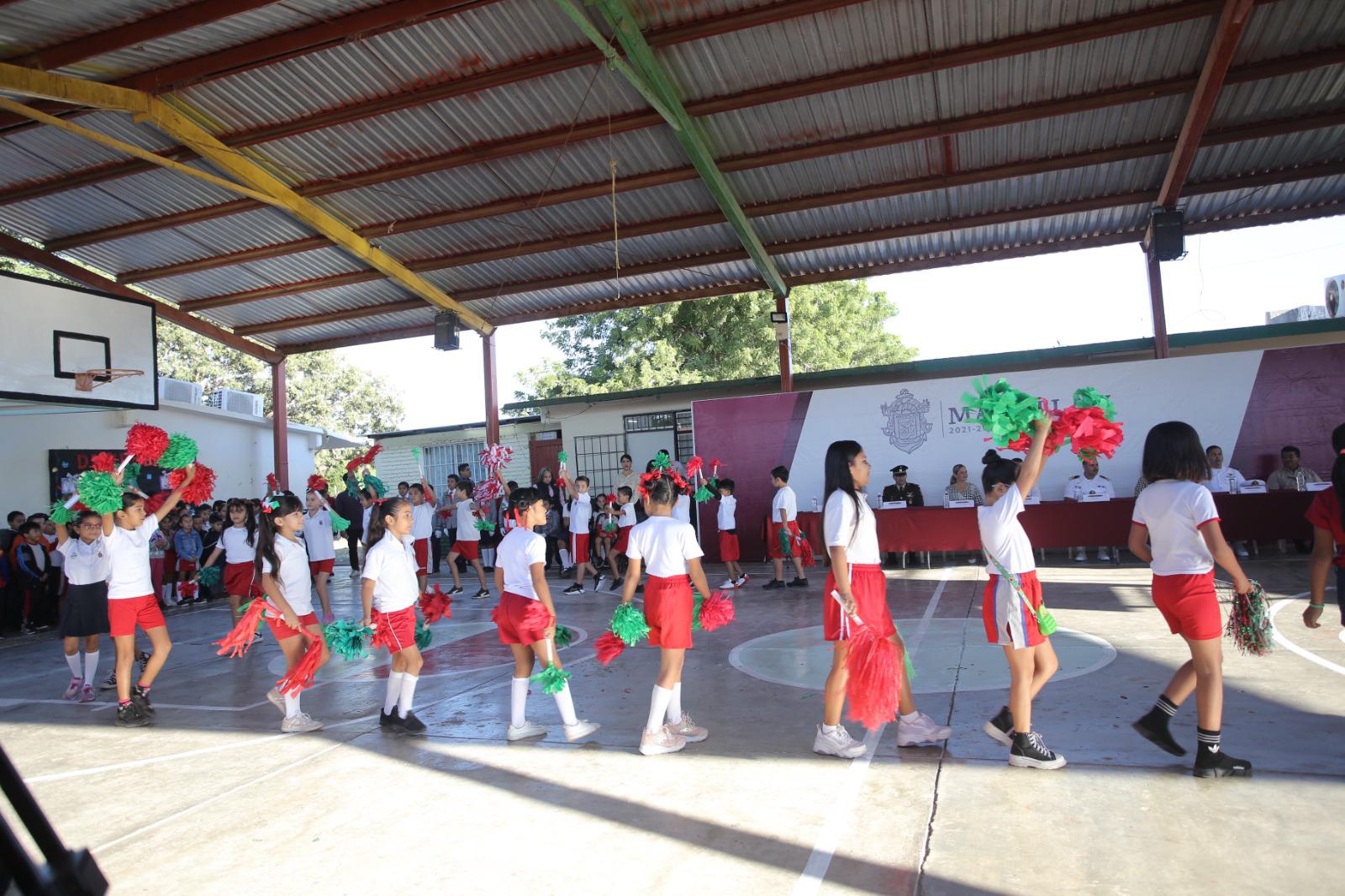 $!Agradecen en primaria de Mazatlán el apoyo del Gobierno Municipal