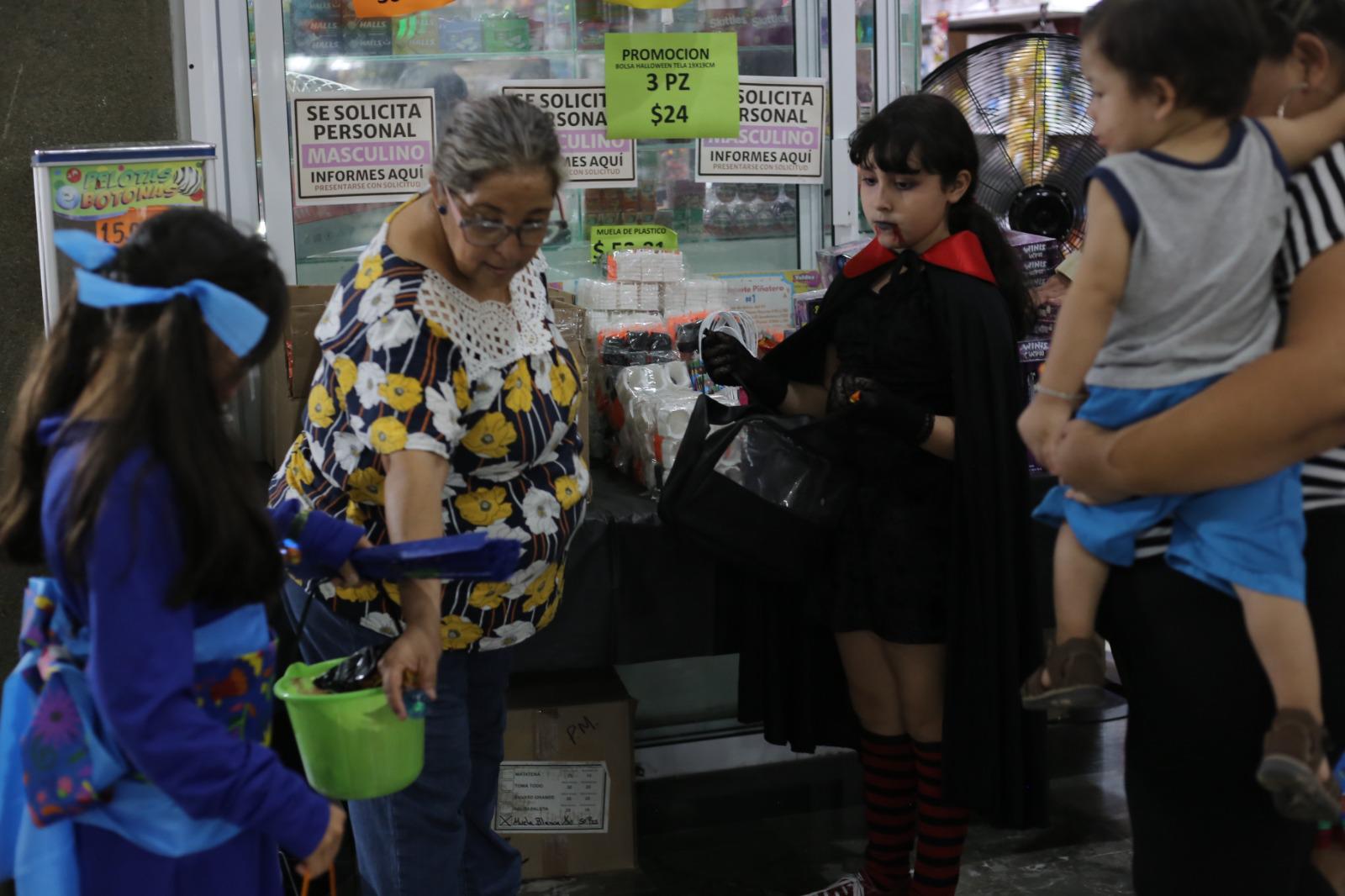 $!Familias de Mazatlán salen a disfrutar del Halloween pese recientes hechos de inseguridad