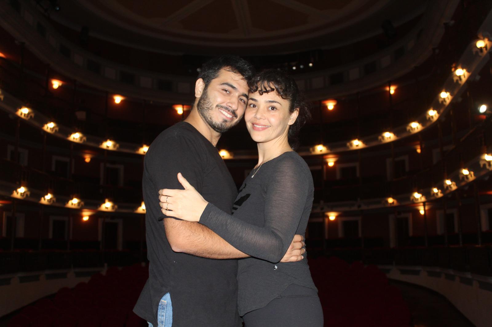 $!Rebeca de Rueda junto a su esposo el Tenor Alejandro Yépez.