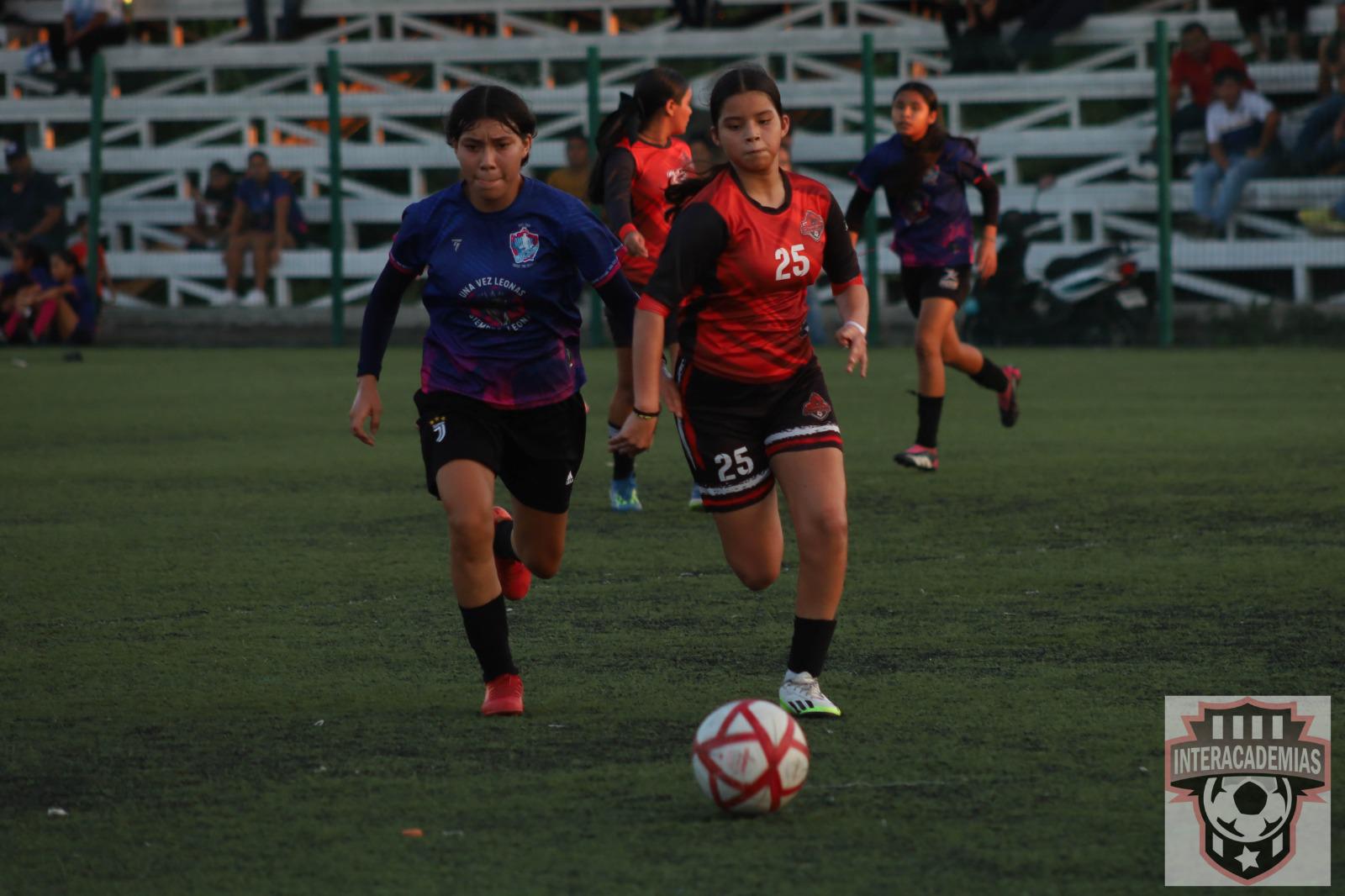 $!Rayaditas y Leonas se coronan en la Liga Interacademias de Futbol Femenil