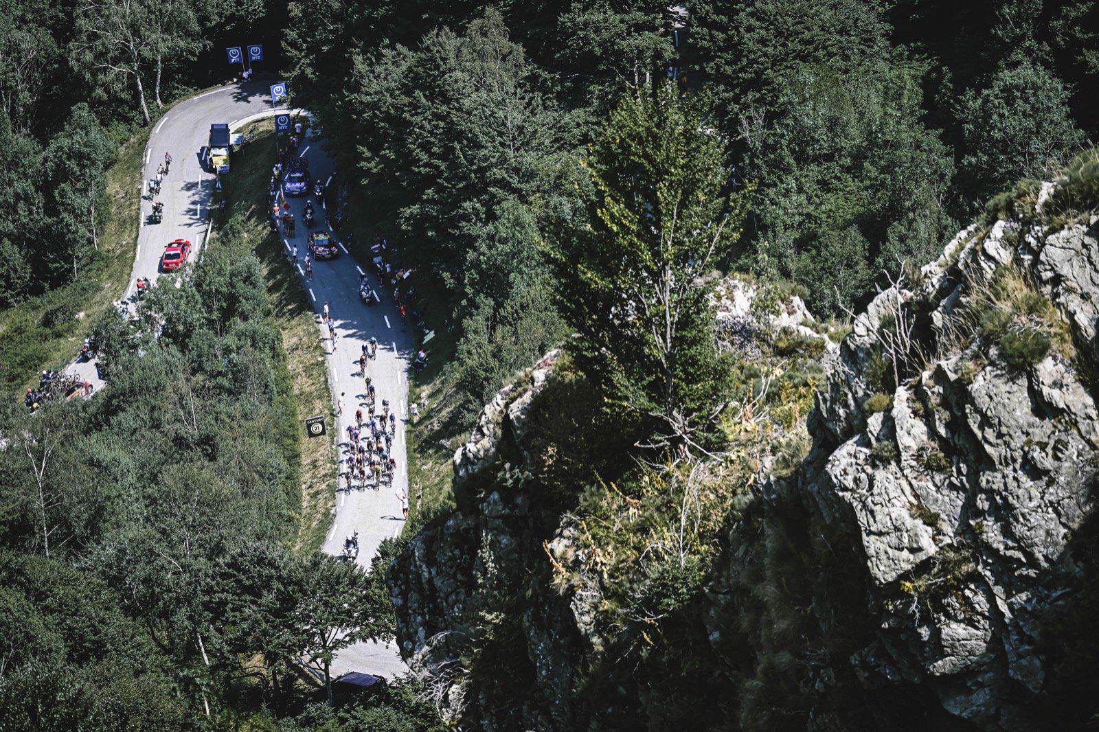 $!El canadiense Hugo Houle culmina una escapada en Foix y gana etapa 16 del Tour de Francia