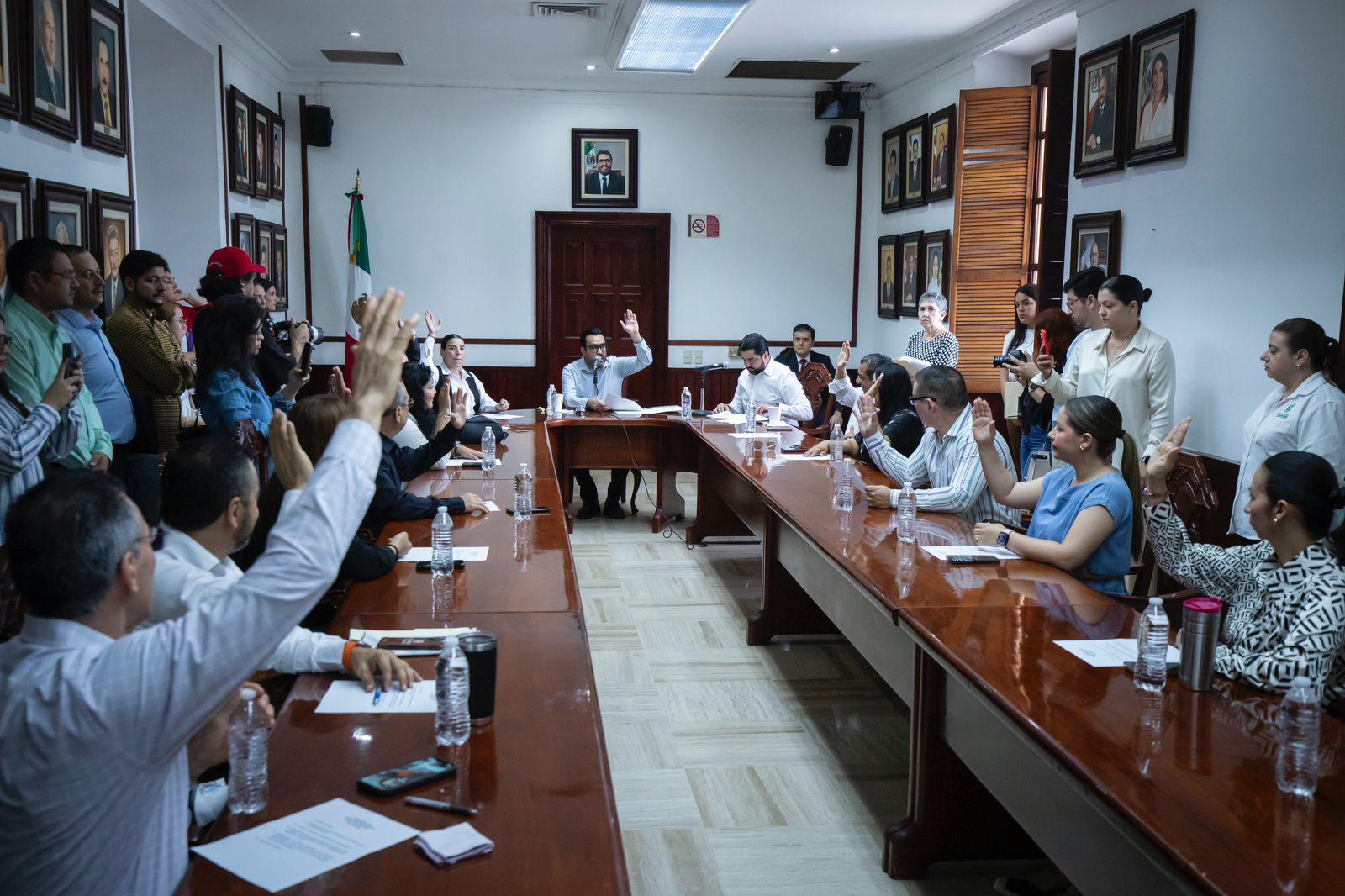 $!Regresa José Ernesto Peñuelas como Secretario del Ayuntamiento de Culiacán