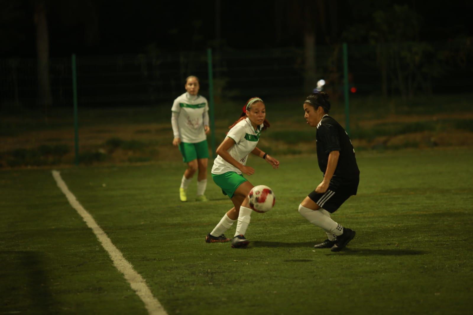 $!Mazatlán se perfila a la final en Estatal Femenil de Futbol