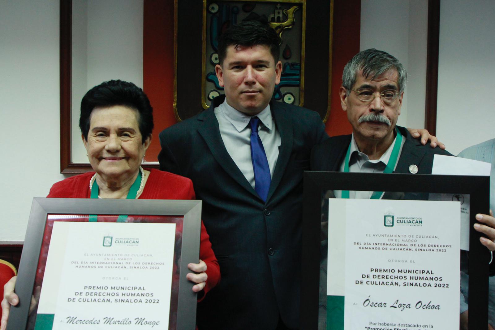 $!Entrega Ayuntamiento inéditos premios a Óscar Loza y Meché Murillo