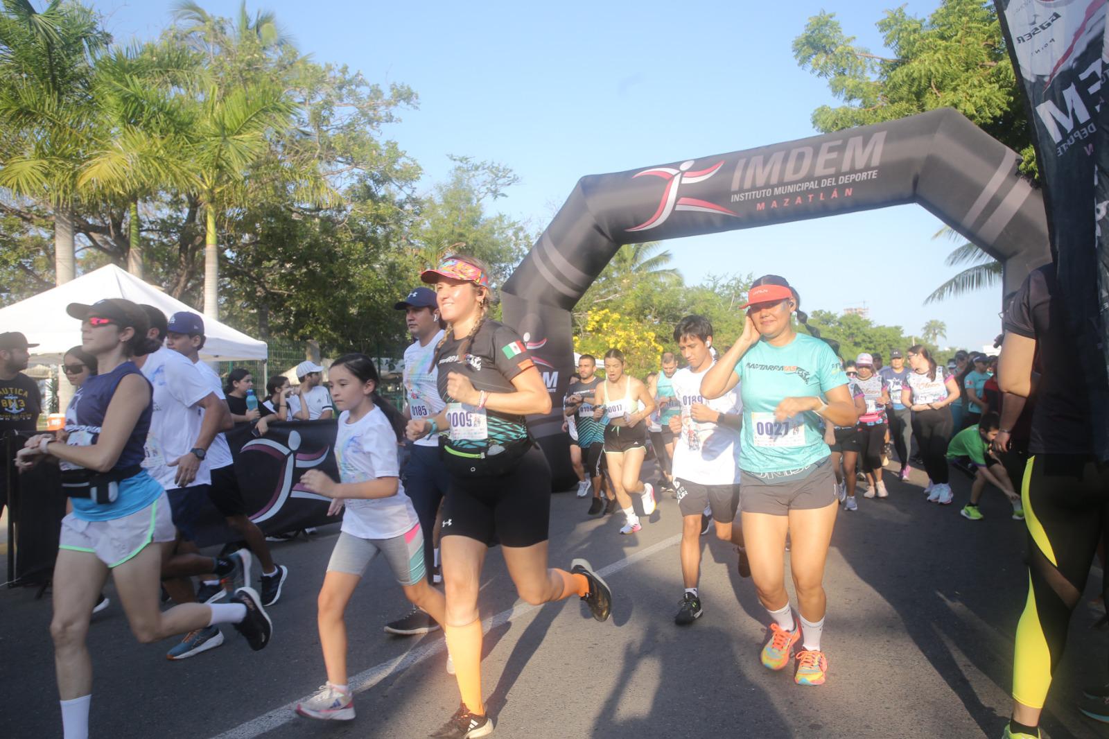 $!Se unen más de 600 a la Caminata por el Día Mundial de la Parálisis Cerebral, en Mazatlán