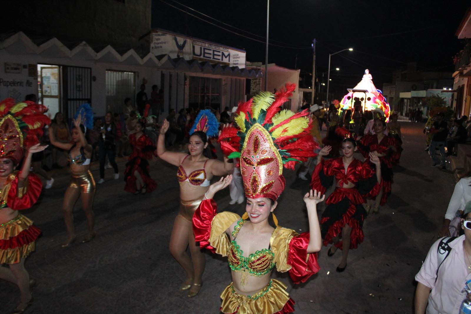 $!Se llenan de fiesta las calles de Rosario con el desfile de la Primavera