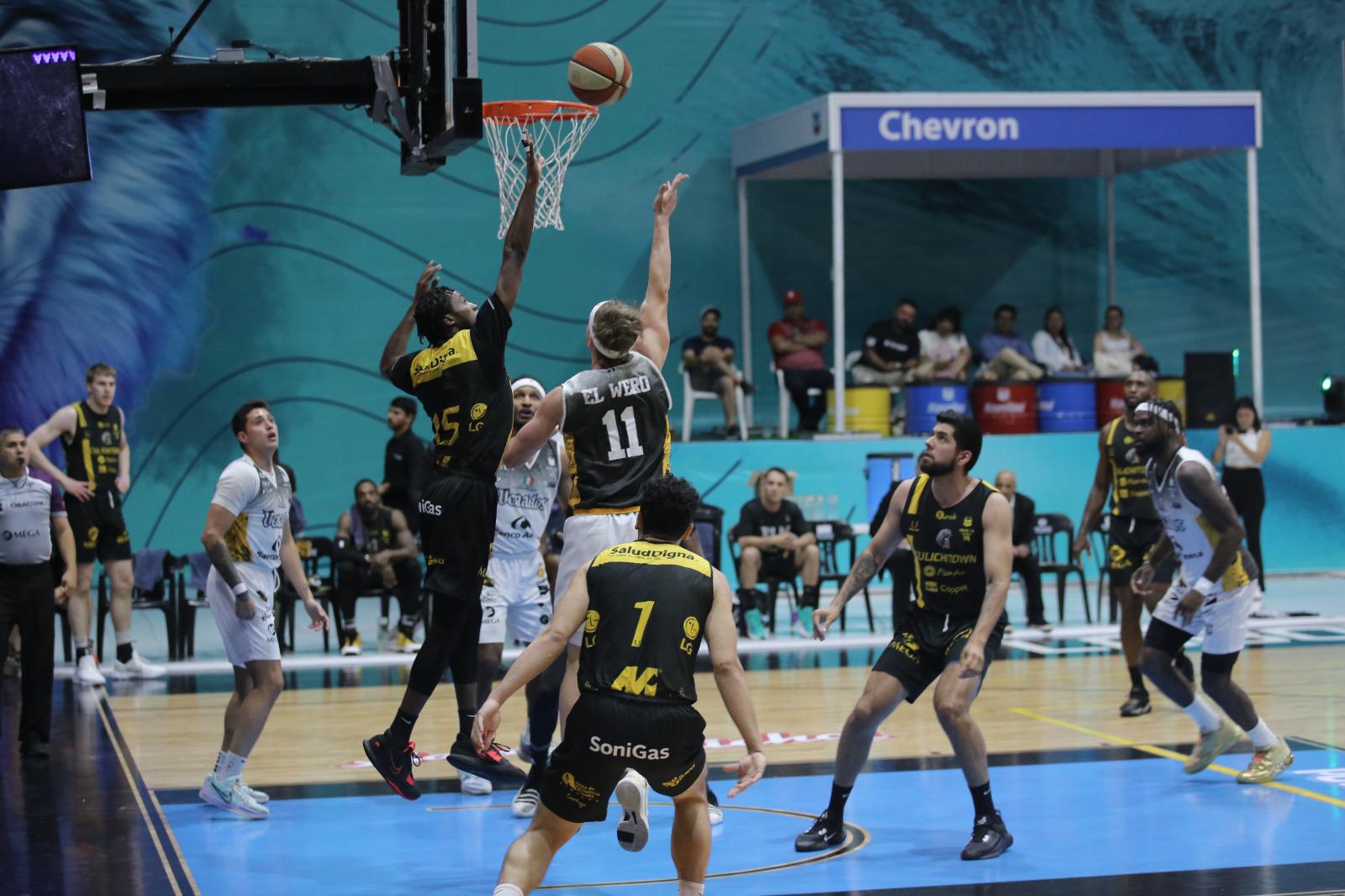 $!Venados Basketball pierde el paso y cae ante Caballeros