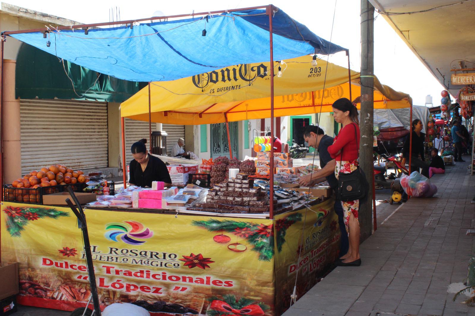 $!Realizan la tradicional Verbena Navideña en el mercado Miguel Hidalgo en Rosario