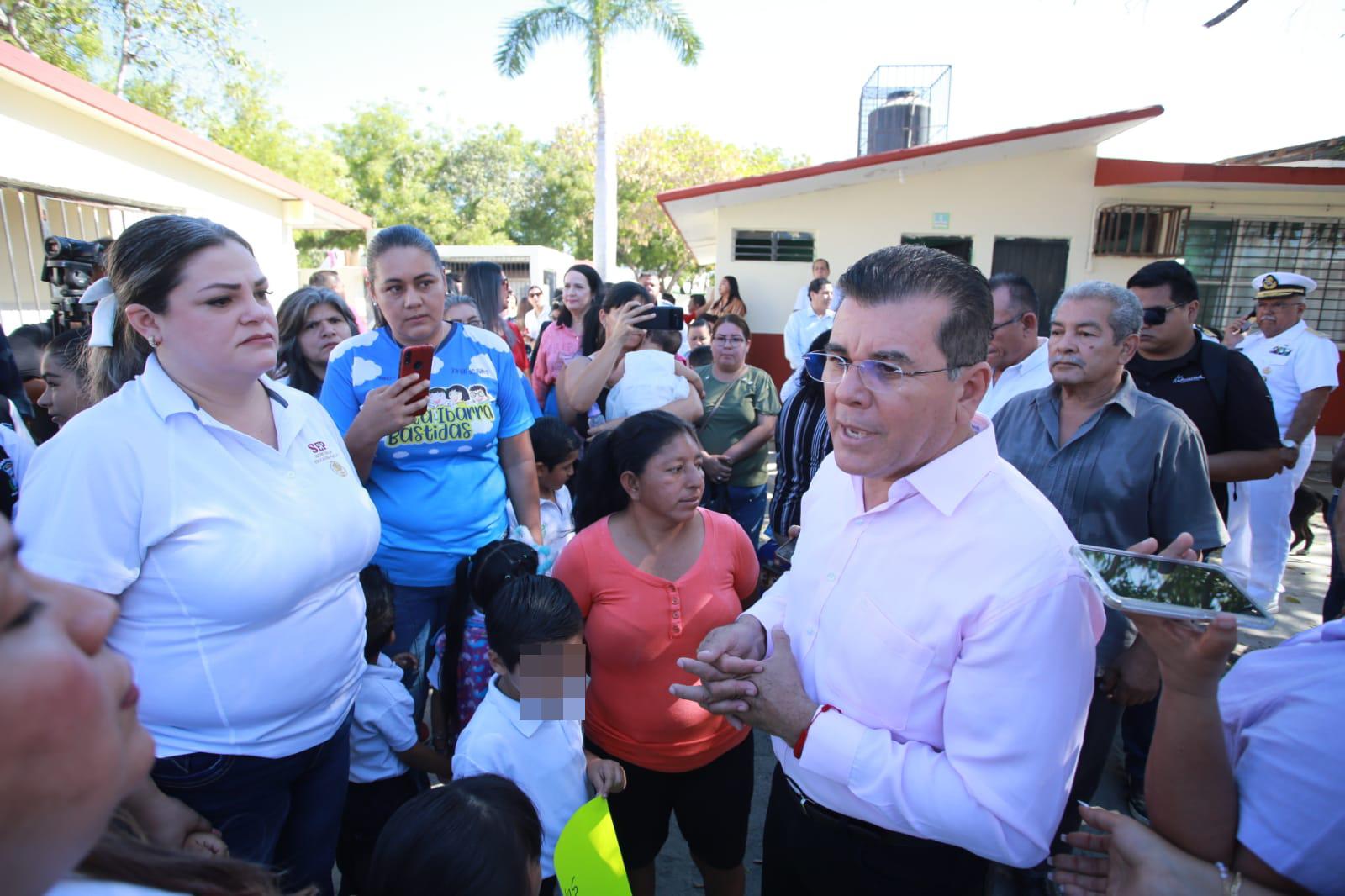 $!Solicitan al Alcalde techumbre para jardín de niños de Mazatlán