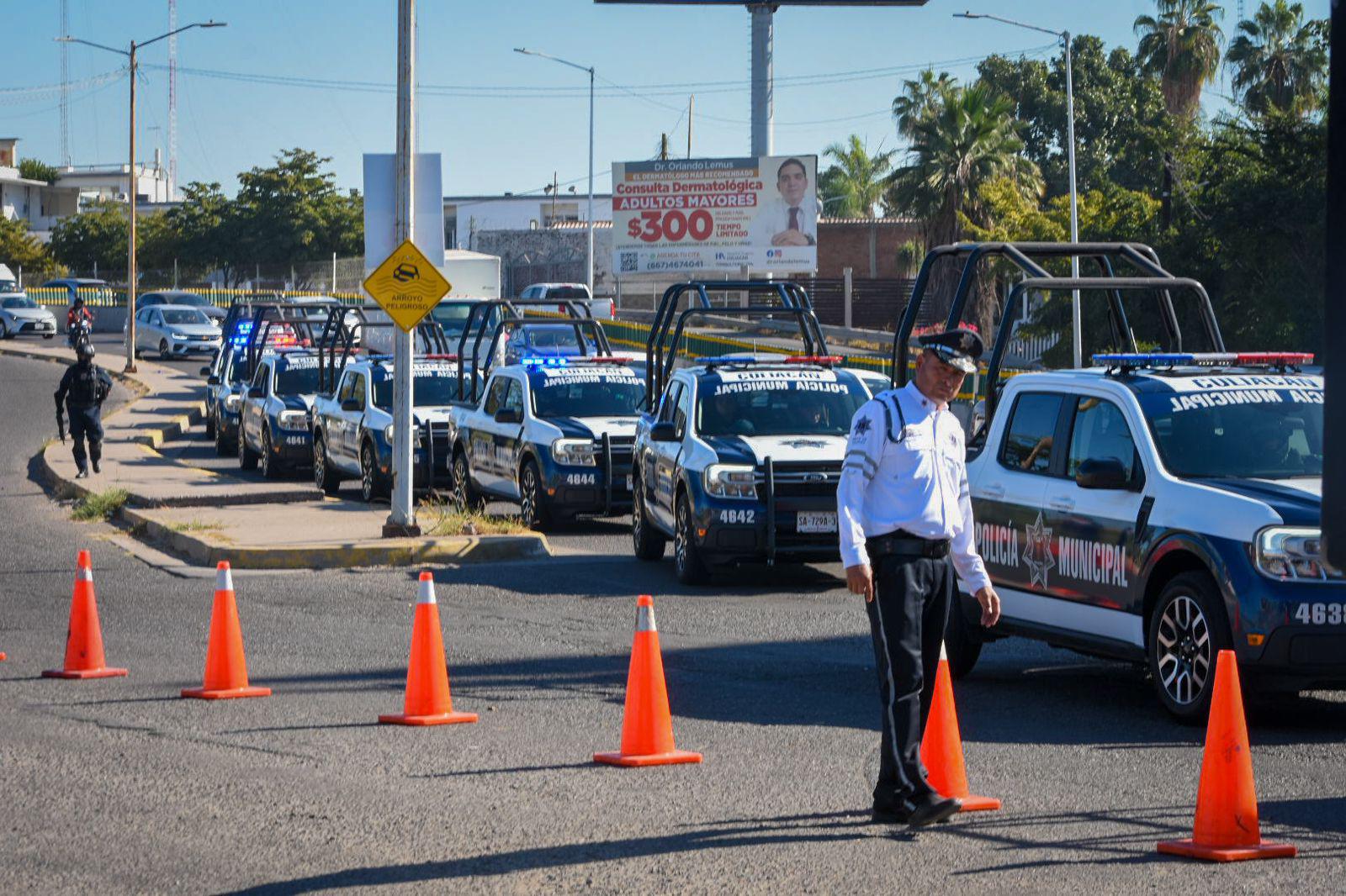 $!Entrega Gobierno de Culiacán 10 patrullas a la Policía Municipal; invierten $12.3 millones